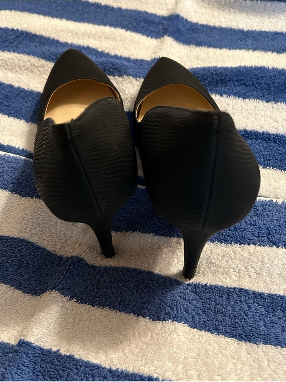Jessica Simpson Black Textured Stiletto Pumps - Picture 4 of 8